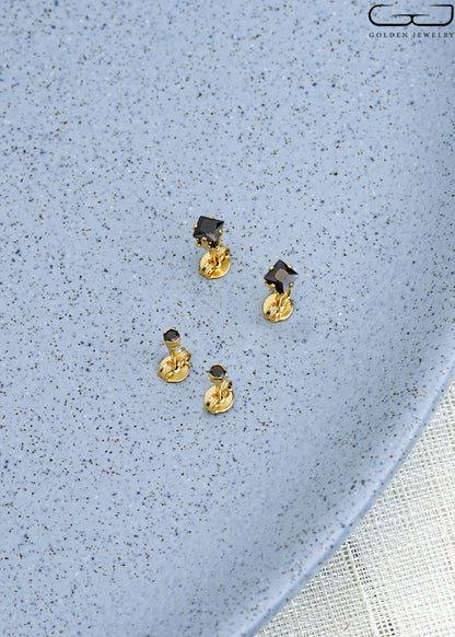 Combo Pares de Aretes - Arete Topo Circon Negro Cuadrado + Arete Circon Negro Redondo 2mm