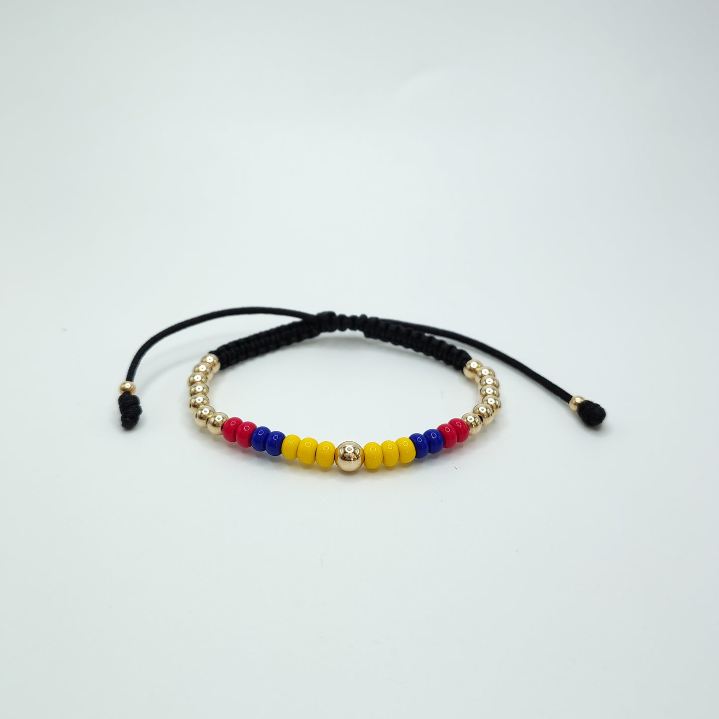 Pulsera Balinería 4 y 5 mm con Chaquiras Checa